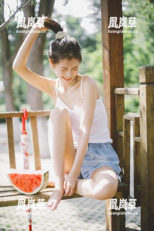 观看的时候总忍不住想，‘51吃瓜王ccggg’是不是在悄悄拉我入坑？