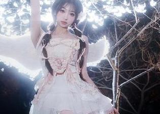 51在线吃瓜苹果版：我真的只是想看看热闹，结果竟然看到了……什么鬼？