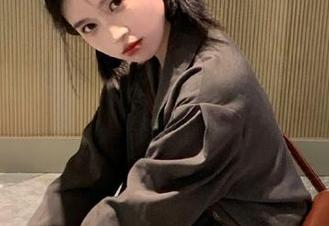 首页日常，718.st小心别被瓜子壳踩到