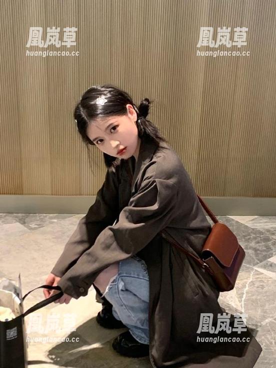 首页日常，718.st小心别被瓜子壳踩到