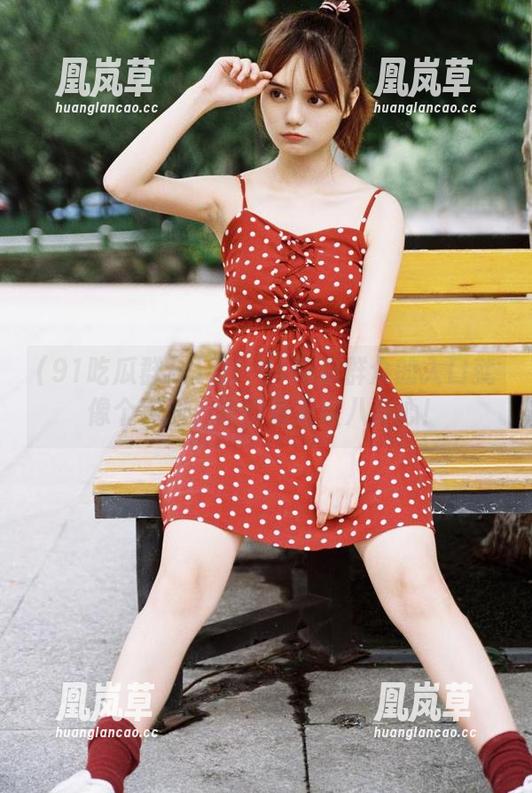 91吃瓜群众 看!91吃瓜群众的入口就像个黑洞,吸引着无数八卦心!