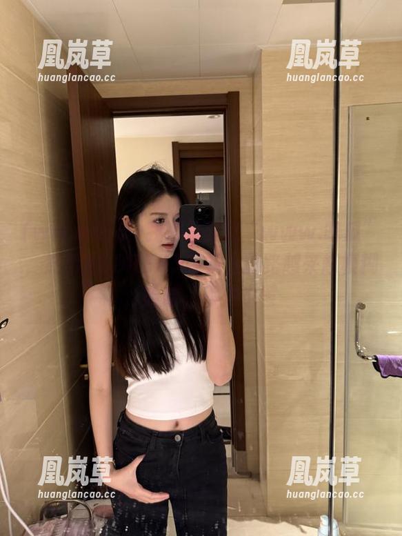 www.吃瓜 我心里默念“www.吃瓜”,然后ADDRESS字条上的路越来越模糊,哈哈,不去也罢