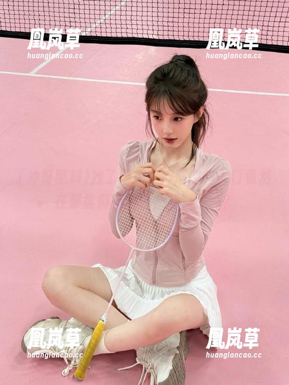 找了半天，冲哥黑料入口竟然在那盆假植物里，猜到了吗？