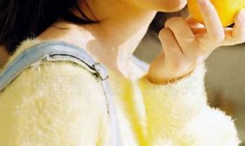 别再纠结了，快来“吃瓜不打烊”软件观看，让八卦充实你的夜晚。