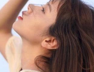 今晚不玩游戏，吃瓜网导航我在线观看新热点，心情也跟着飘了！