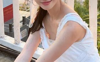娱乐718苹果版里，竟然有瓜飞过来，我还是没停下，哈哈