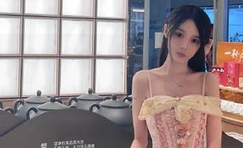 嗯？这就是“我爱52吃瓜网”的传送门吗？看得我眼花缭乱的！