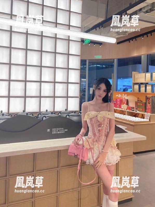 我爱52吃瓜网 嗯?这就是“我爱52吃瓜网”的传送门吗?看得我眼花缭乱的!