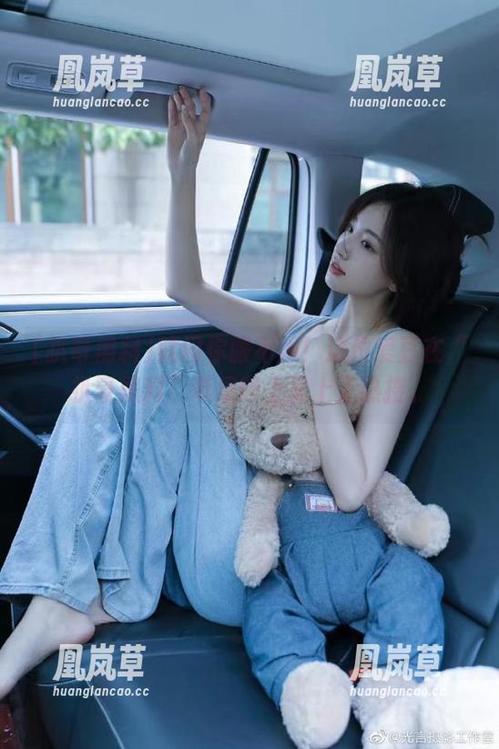 扒哥黑料 就问你服不服!这位爱豆在“扒哥黑料”苹果版上又上了热搜。