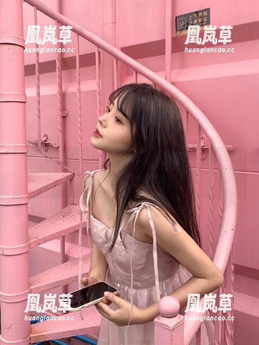 深夜狂刷“网曝黑料”app，脑补出一出“瑰丽神话”？