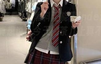“黑料正能量index”发布的消息真想说，今天的茶几上真不少料耶！