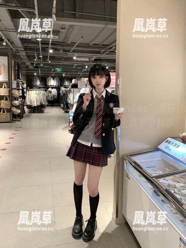 “黑料正能量index”发布的消息真想说，今天的茶几上真不少料耶！