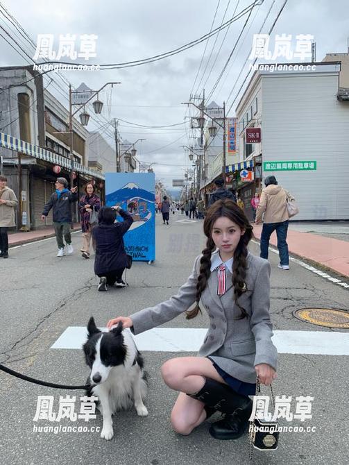 把黑料社官网在线当咖啡厅，边聊边看瓜，别提多惬意了