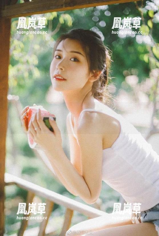 黑料网 深夜溜达黑料网站,果然是个长亮之地,让我抓住很多!